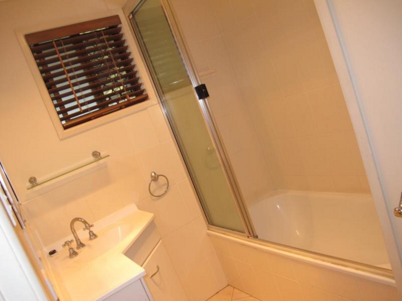 280 Bloxsom Street, Koongal QLD 4701